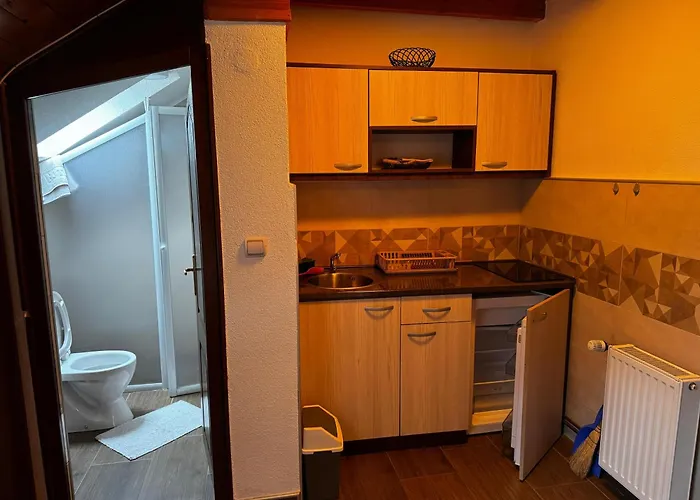 Kamalj アパート *